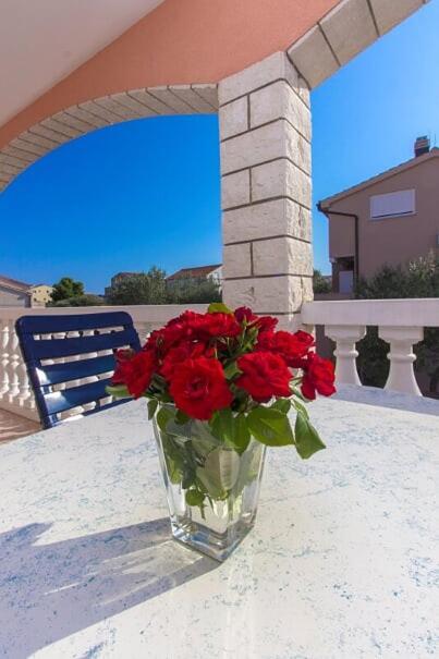 Apartments Tonimir Vodice Exterior photo