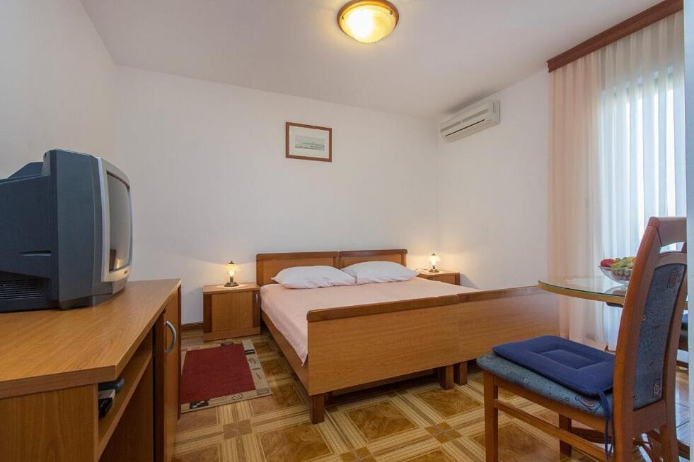 Apartments Tonimir Vodice Exterior photo